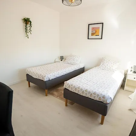 Surf 2 Guest house