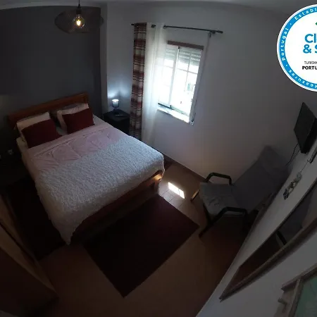 Surf 2 Penzion Peniche