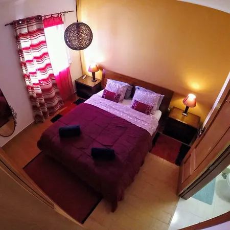 Surf 2 Guest house *