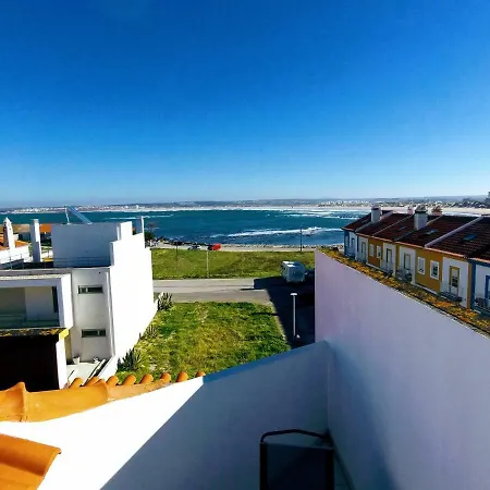 Surf 2 Penzion Peniche