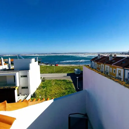 Surf 2 Guest house Peniche
